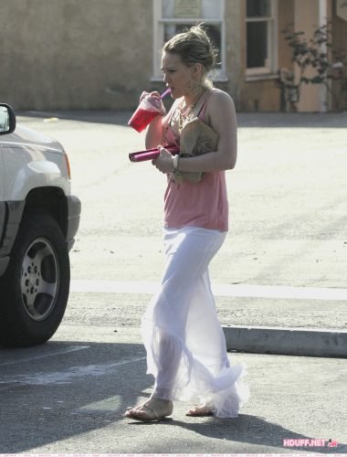 Hilary Duff Feet Toes And Soles 55