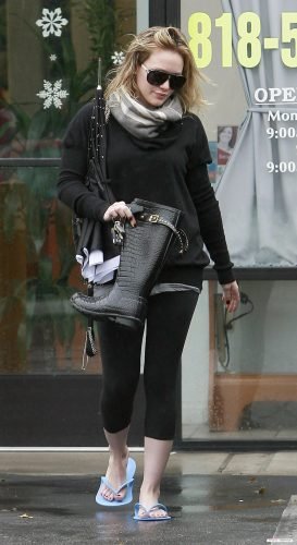 Hilary Duff Feet Toes And Soles 65