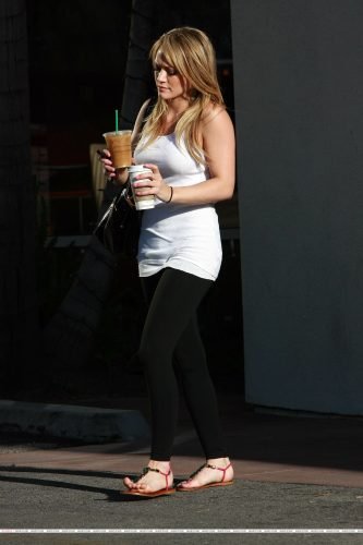 Hilary Duff Feet Toes And Soles 123