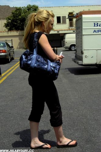 Hilary Duff Feet Toes And Soles 337