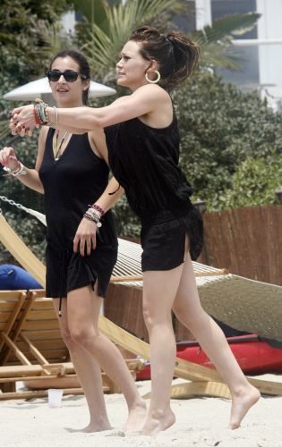 Hilary Duff Feet Toes And Soles 437