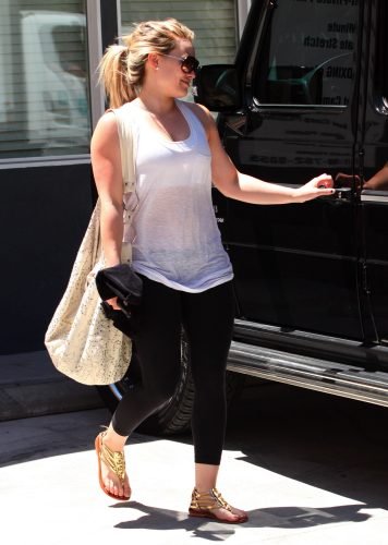 Hilary Duff Feet Toes And Soles 490