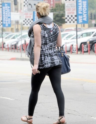 Hilary Duff Feet Toes And Soles 523