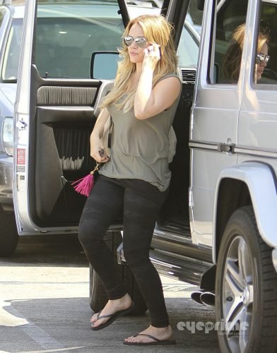 Hilary Duff Feet Toes And Soles 560