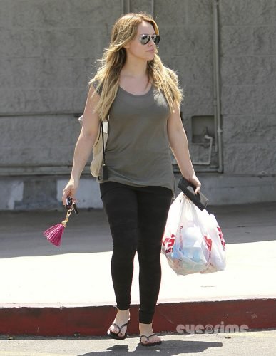 Hilary Duff Feet Toes And Soles 563
