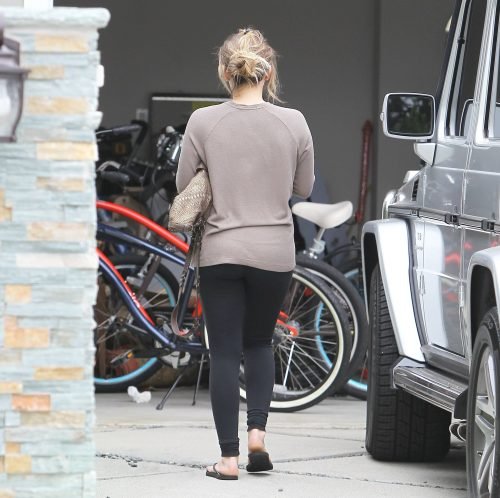 Hilary Duff Feet Toes And Soles 644