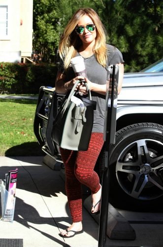 Hilary Duff Feet Toes And Soles 698