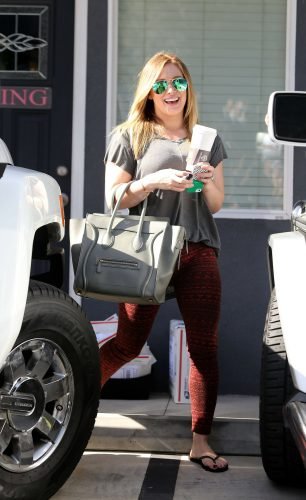 Hilary Duff Feet Toes And Soles 706