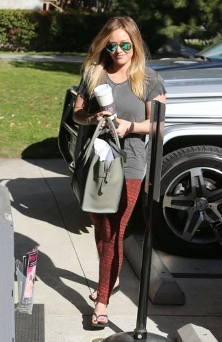 Hilary Duff Feet Toes And Soles 717