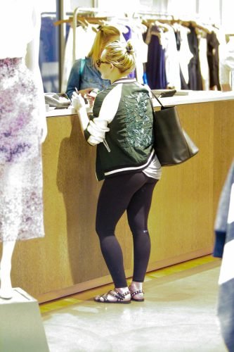 Hilary Duff Feet Toes And Soles 953