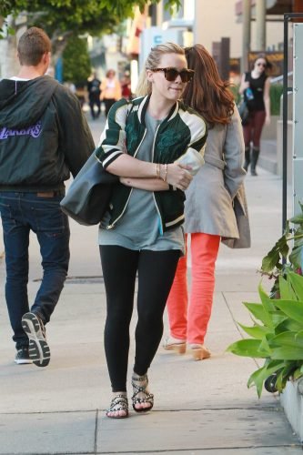 Hilary Duff Feet Toes And Soles 960