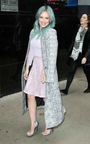 Hilary Duff Feet Toes And Soles 984