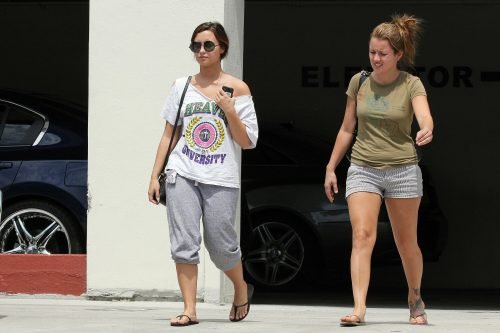 Demi Lovato Feet Toes And Soles 386