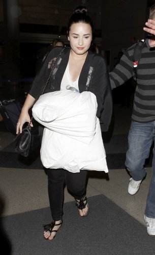 Demi Lovato Feet Toes And Soles 620