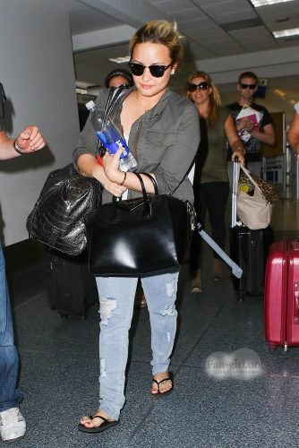 Demi Lovato Feet Toes And Soles 749