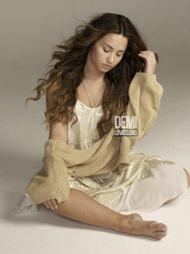 Demi Lovato Feet Toes And Soles 758