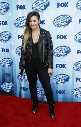 Demi Lovato Feet Toes And Soles 827
