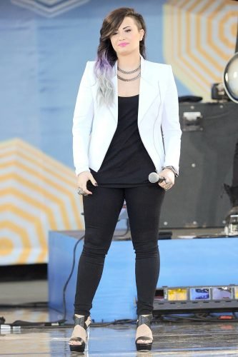 Demi Lovato Feet Toes And Soles 877