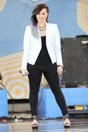 Demi Lovato Feet Toes And Soles 878
