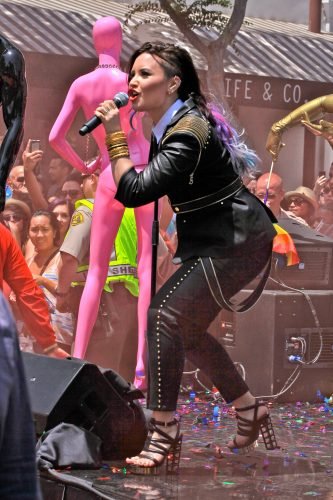 Demi Lovato Feet Toes And Soles 904