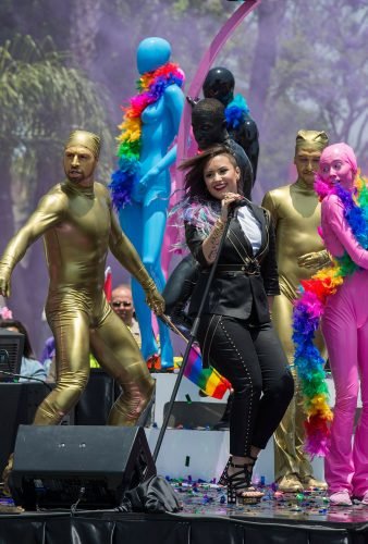 Demi Lovato Feet Toes And Soles 910
