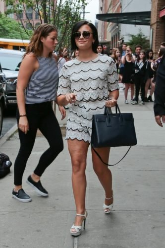Demi Lovato Feet Toes And Soles 952