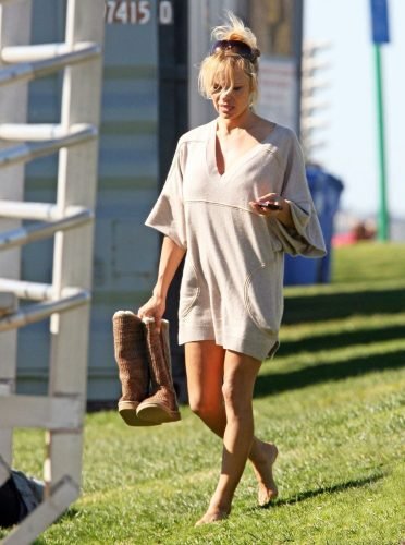 Pamela Anderson Feet Toes And Soles 321