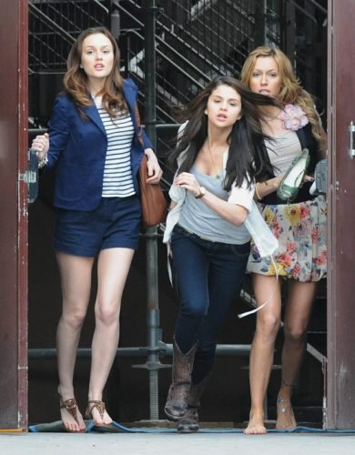 Katie Cassidy Feet Toes And Soles 84