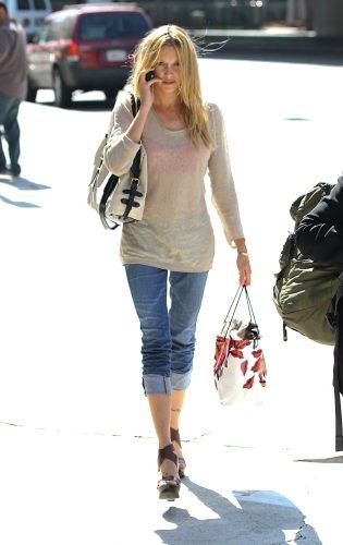 Katie Cassidy Feet Toes And Soles 176