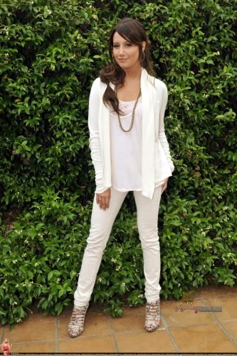 Ashley Tisdale Feet Toes And Soles 97