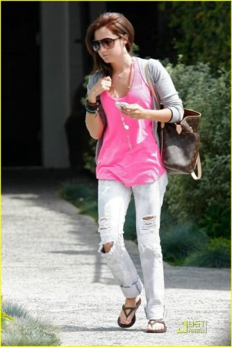 Ashley Tisdale Feet Toes And Soles 462