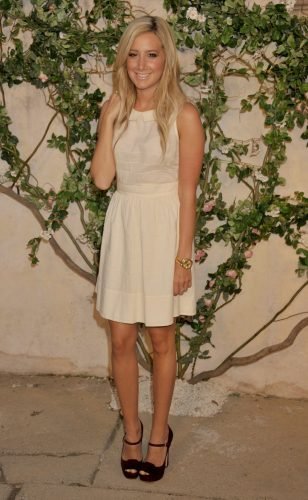 Ashley Tisdale Feet Toes And Soles 961