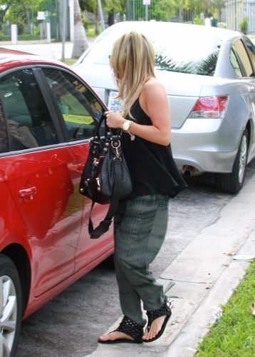 Ashley Tisdale Feet Toes And Soles 987