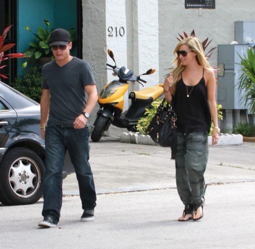 Ashley Tisdale Feet Toes And Soles 992