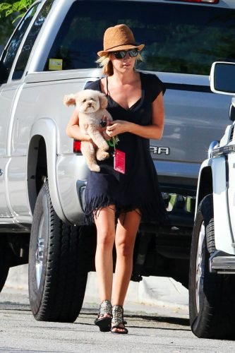 Ashley Tisdale Feet Toes And Soles 1033