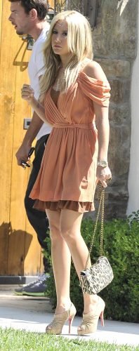 Ashley Tisdale Feet Toes And Soles 1056