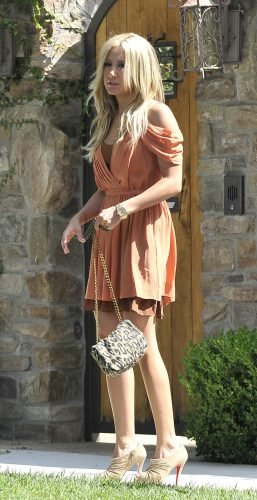 Ashley Tisdale Feet Toes And Soles 1057