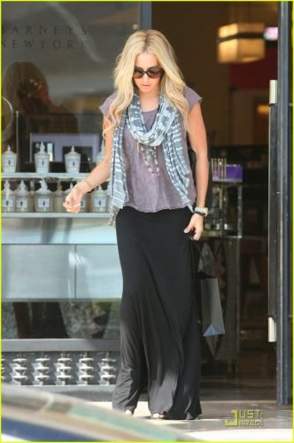 Ashley Tisdale Feet Toes And Soles 1243